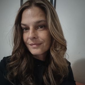 Meet your Posher, Rhianon